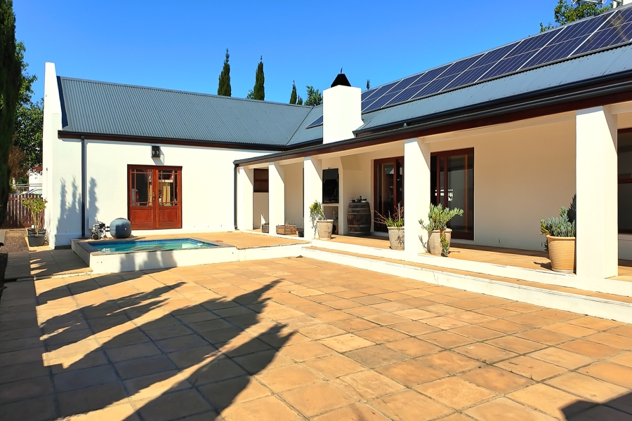 5 Bedroom Property for Sale in Croydon Vineyard Estate Western Cape